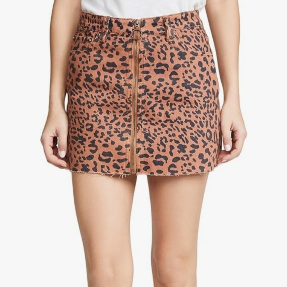 3/$20We The Free Leopard Print MiniSkirt - Brown and BlackFront Zipper 5 Pocket
